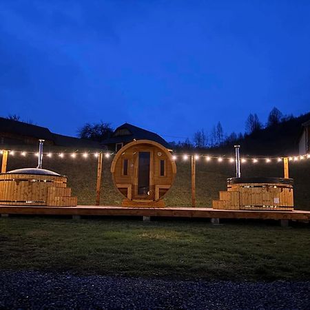 Biotour Camping & Restaurant Ghimeş-Făget Extérieur photo