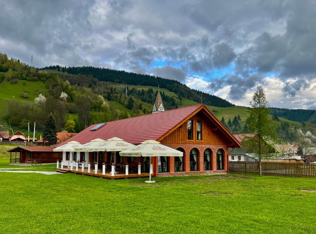 Biotour Camping & Restaurant Ghimeş-Făget Extérieur photo