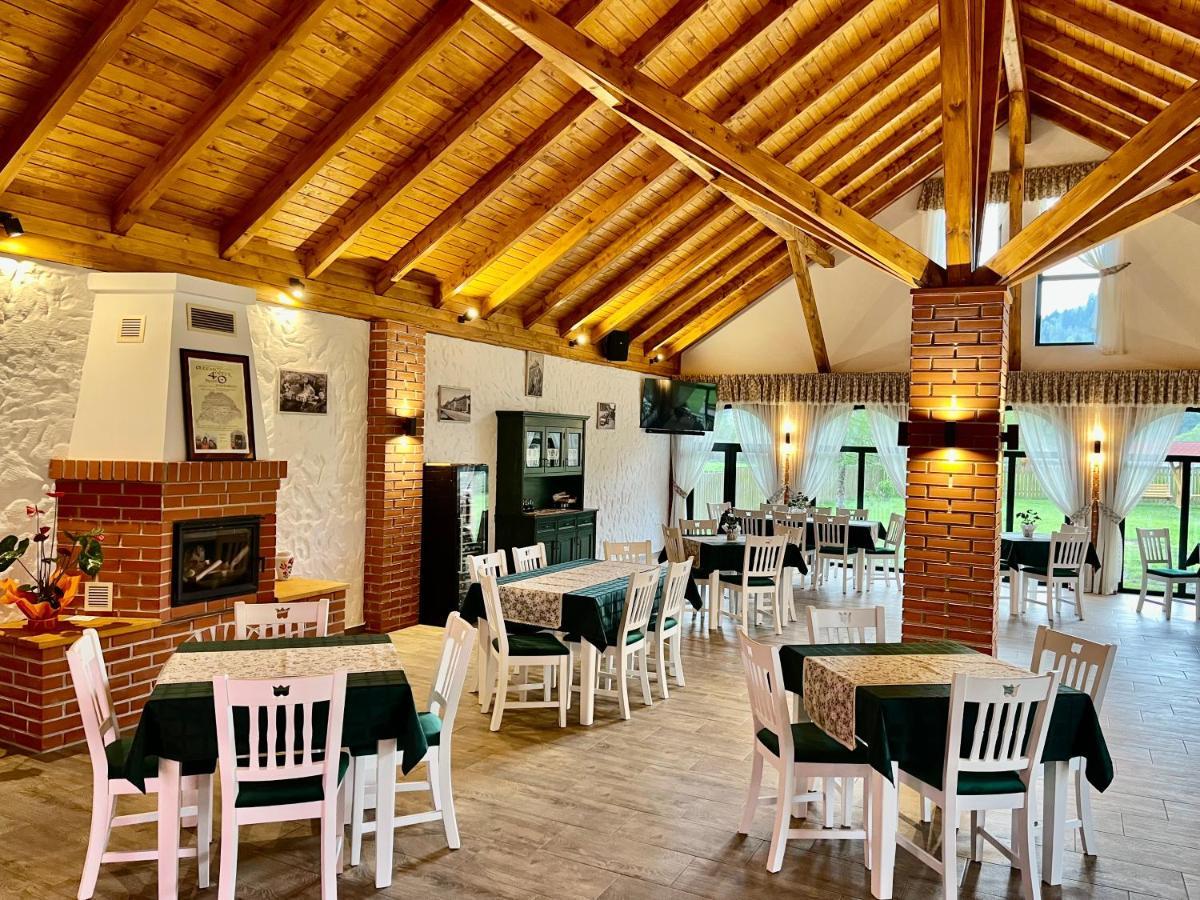 Biotour Camping & Restaurant Ghimeş-Făget Extérieur photo