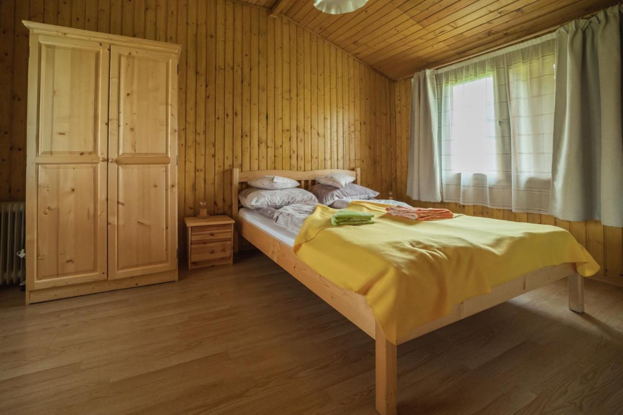 Biotour Camping & Restaurant Ghimeş-Făget Extérieur photo