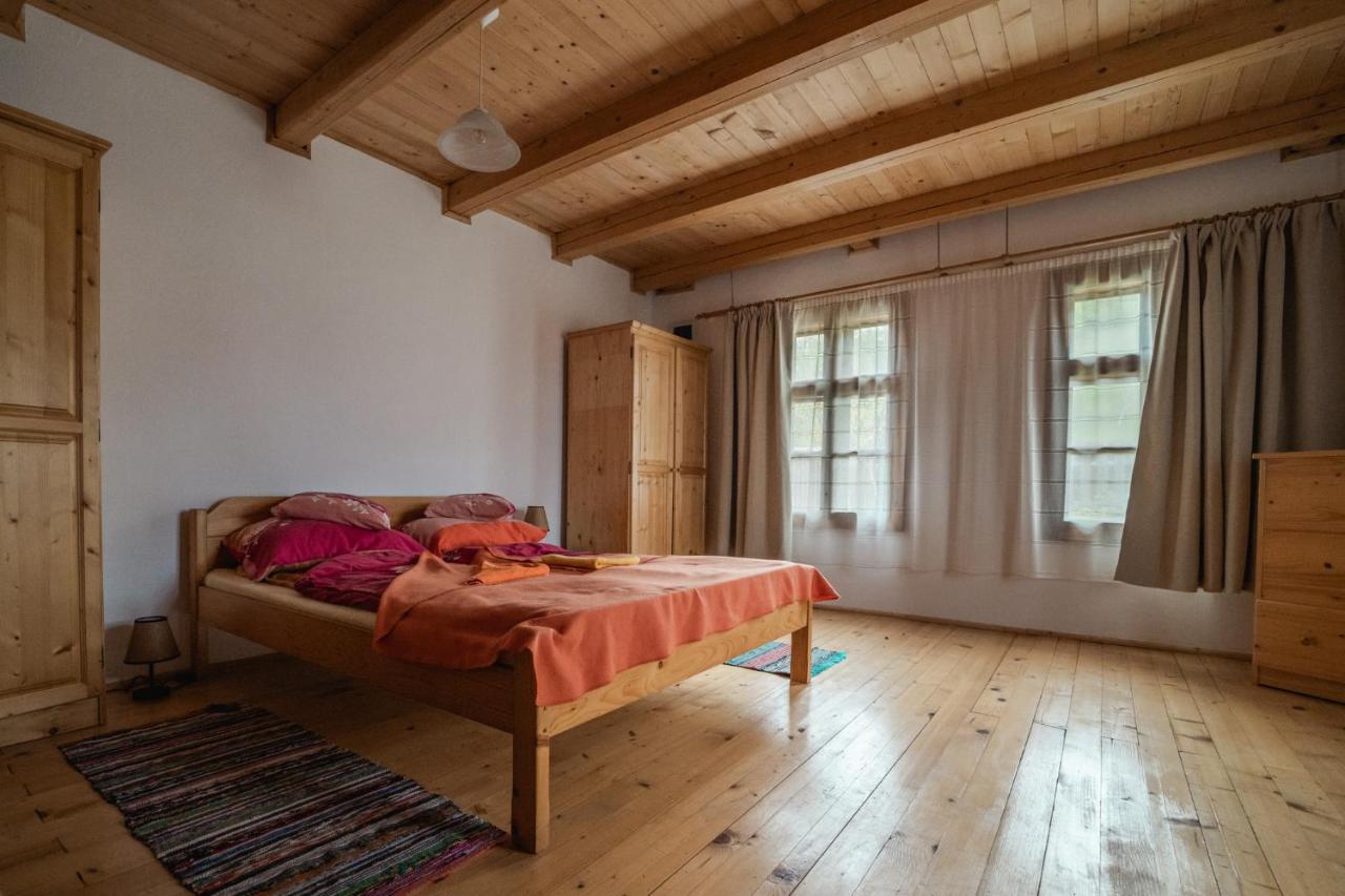 Biotour Camping & Restaurant Ghimeş-Făget Extérieur photo