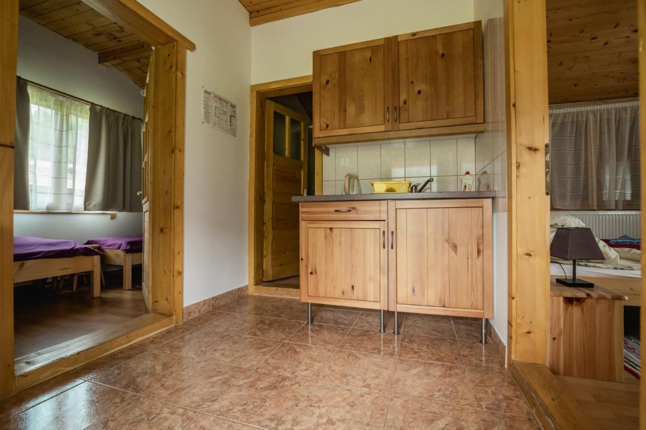 Biotour Camping & Restaurant Ghimeş-Făget Extérieur photo