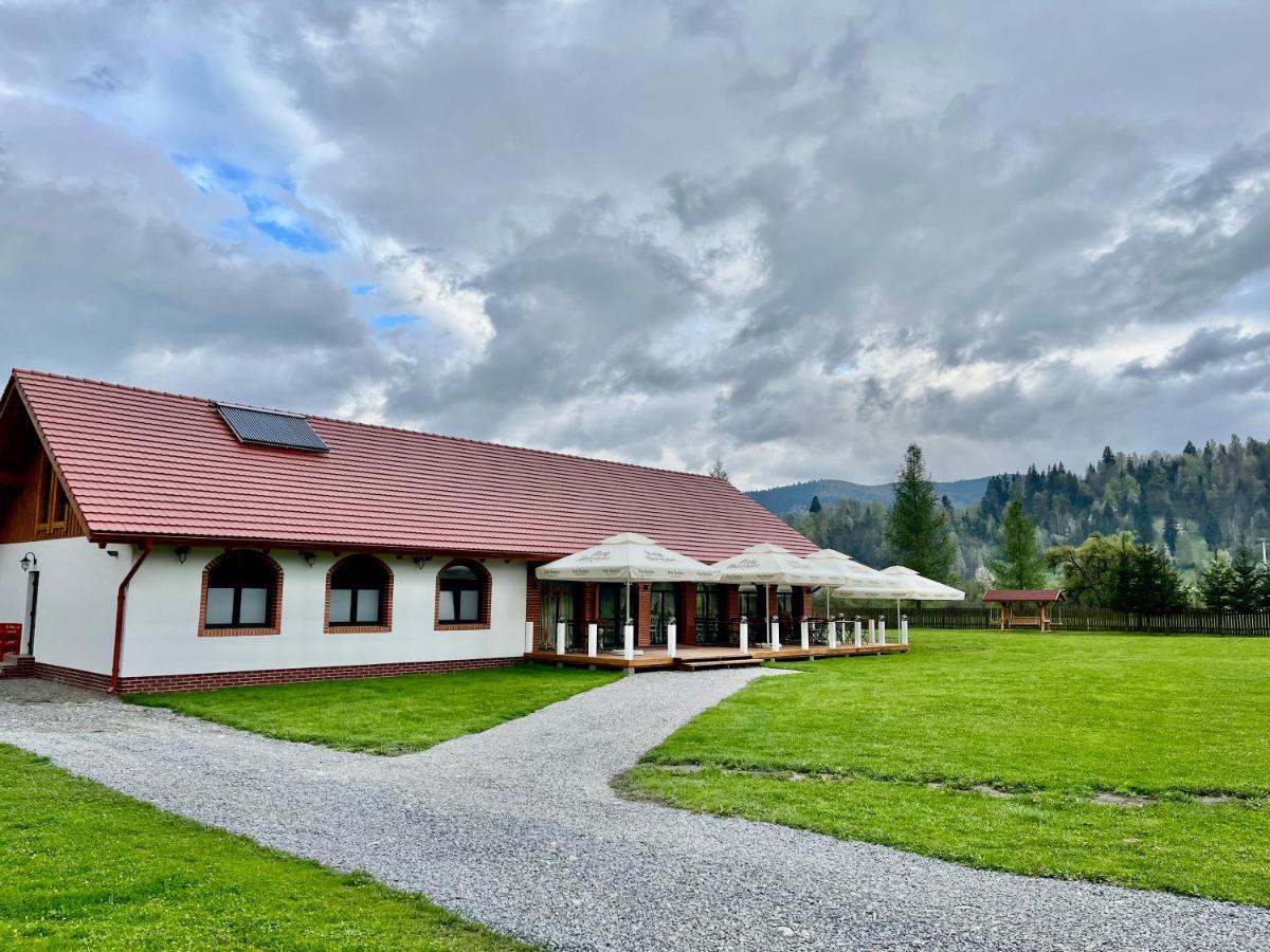 Biotour Camping & Restaurant Ghimeş-Făget Extérieur photo