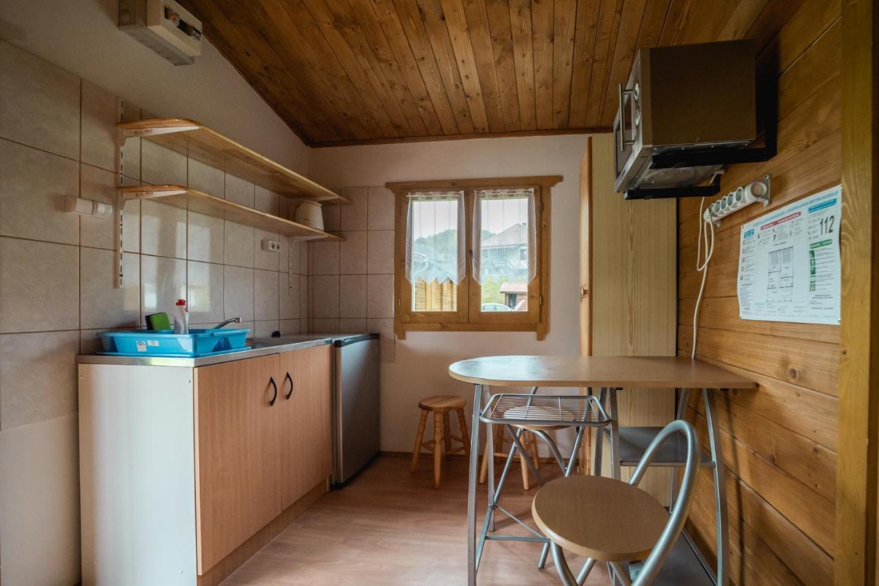 Biotour Camping & Restaurant Ghimeş-Făget Extérieur photo
