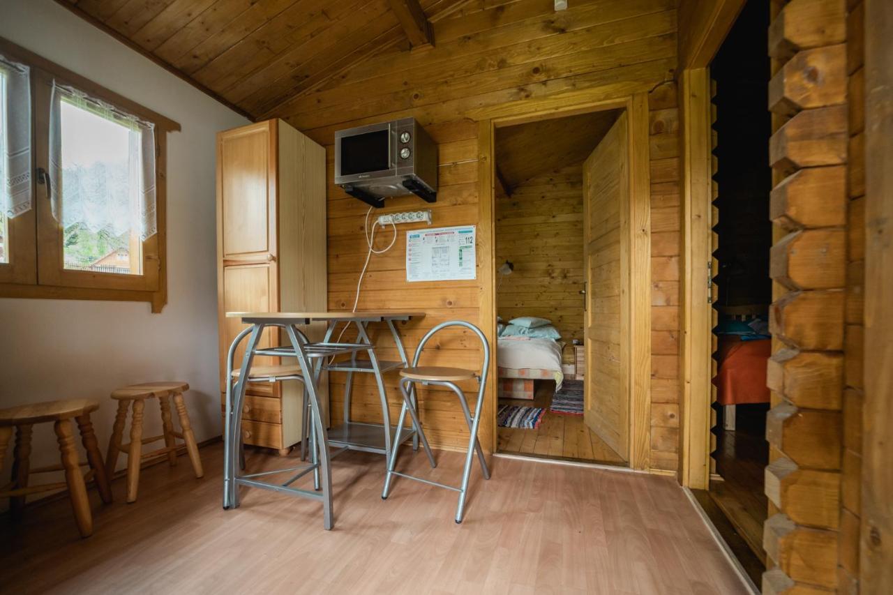 Biotour Camping & Restaurant Ghimeş-Făget Extérieur photo