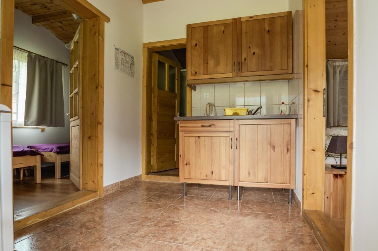 Biotour Camping & Restaurant Ghimeş-Făget Extérieur photo