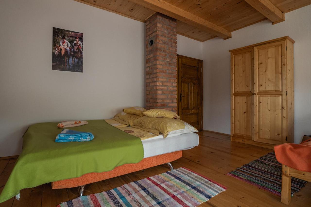 Biotour Camping & Restaurant Ghimeş-Făget Extérieur photo