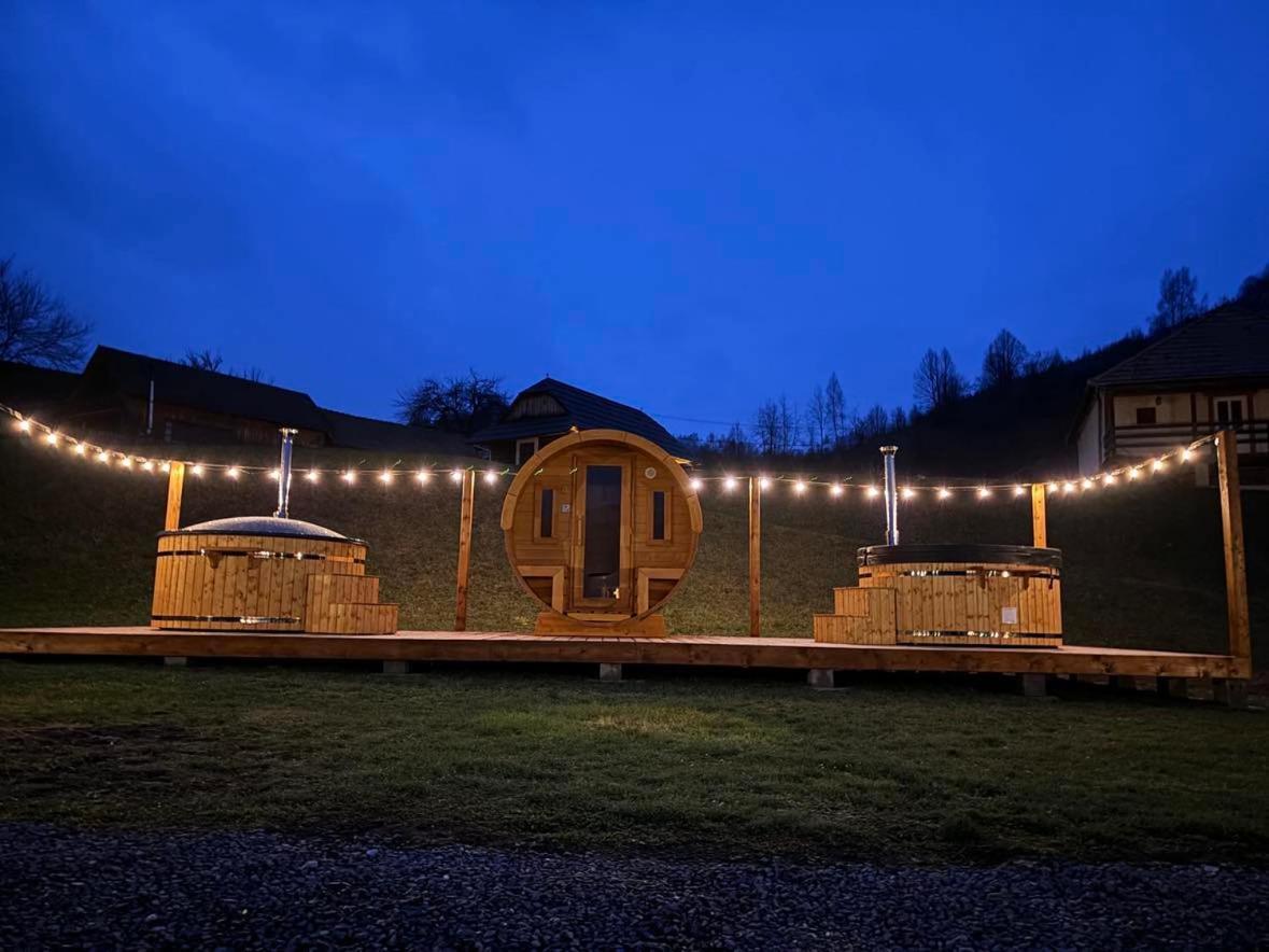 Biotour Camping & Restaurant Ghimeş-Făget Extérieur photo